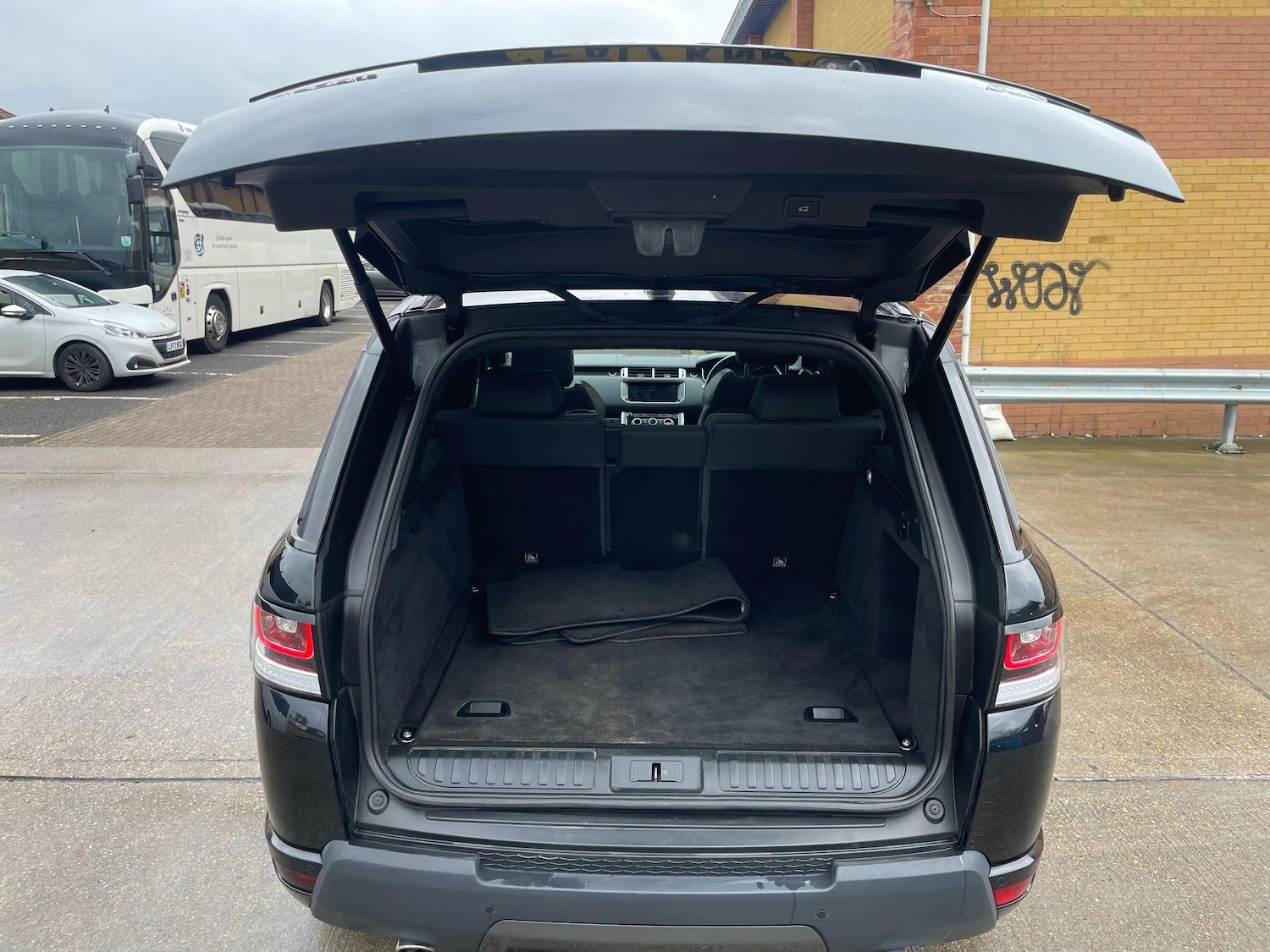 Used Land Rover Range Rover Sport 2017 for sale - 76551908: Photo 61