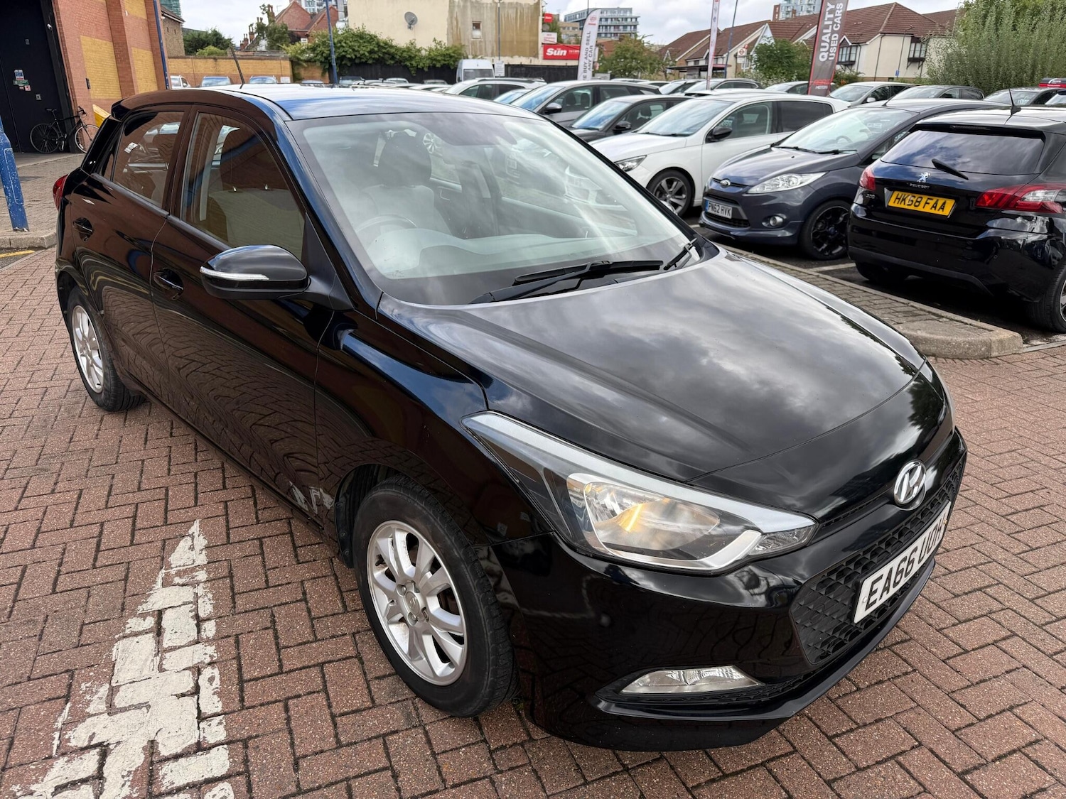 Used Hyundai i20 2016 for sale - 76993188: Photo 14