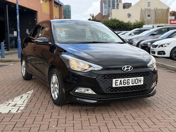 Used Hyundai i20 2016 for sale - 76993188: Photo