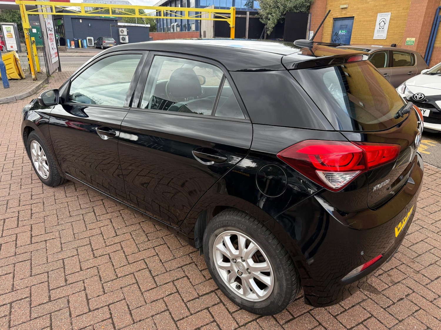 Used Hyundai i20 2016 for sale - 76993188: Photo 8