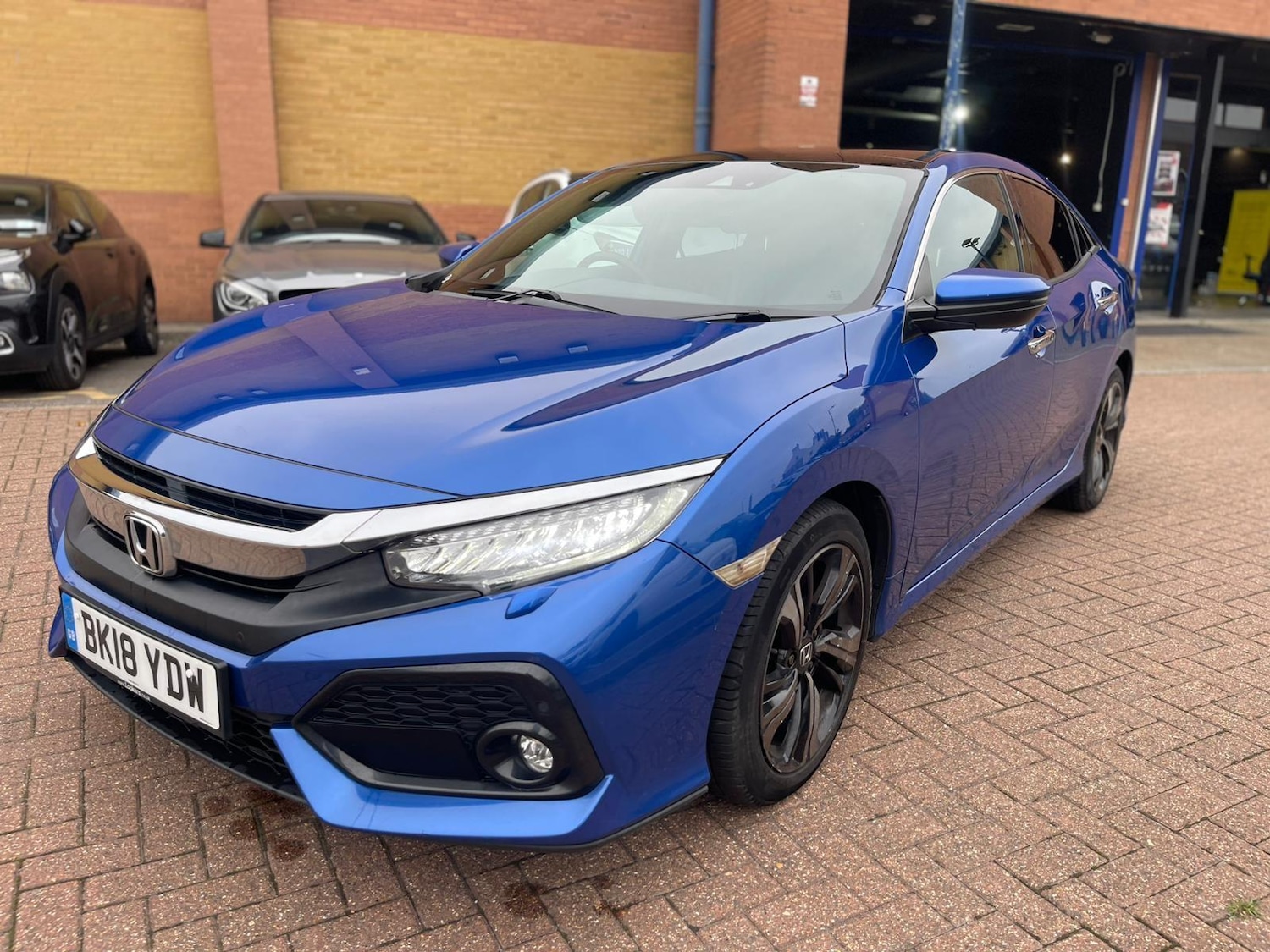 Used Honda Civic 2018 for sale - 76551866: Photo 11