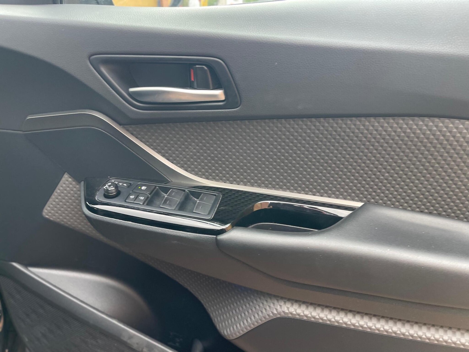 Used Toyota C-HR 2020 for sale - 76551888: Photo 18