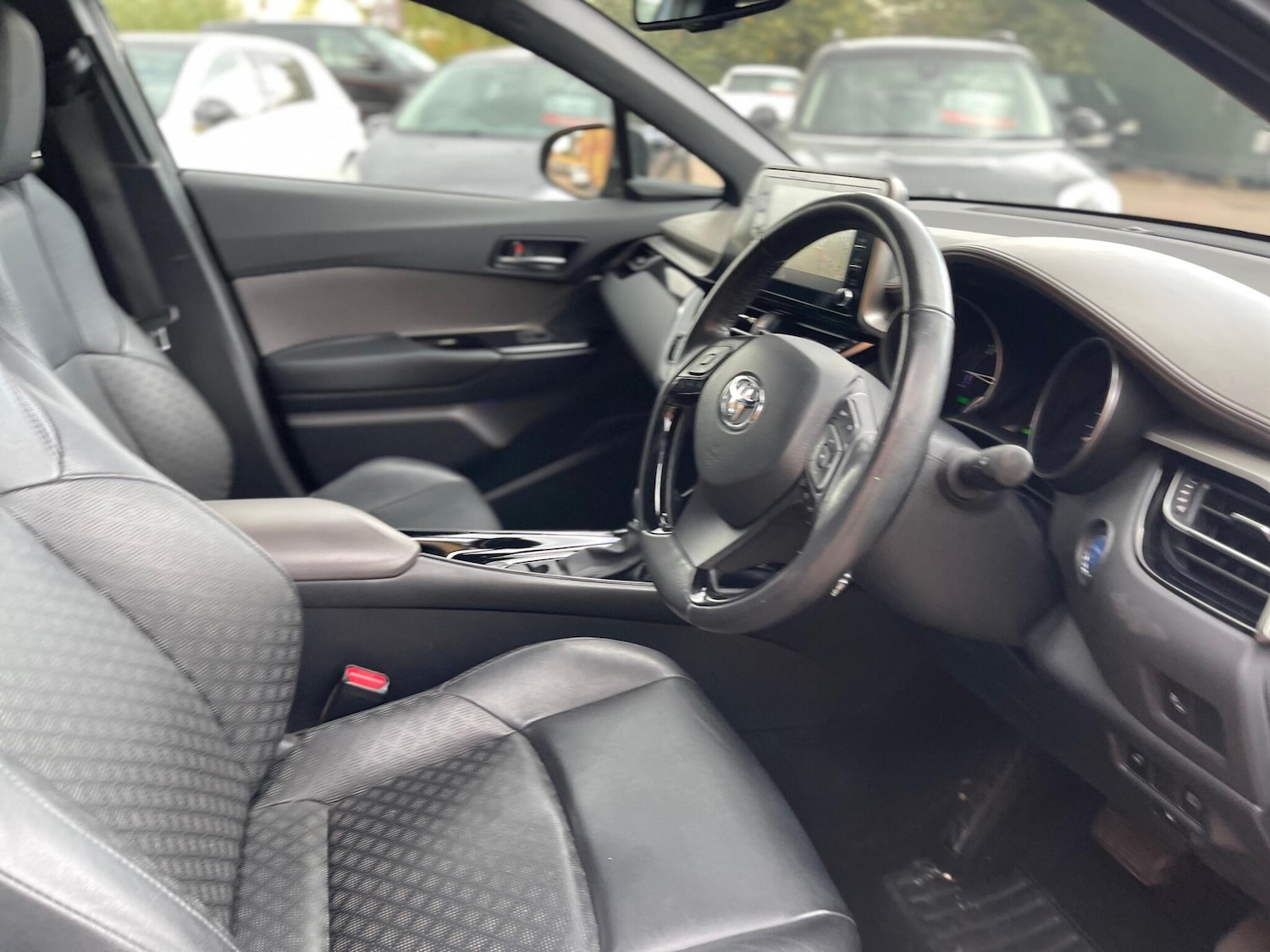 Used Toyota C-HR 2020 for sale - 76551888: Photo 19