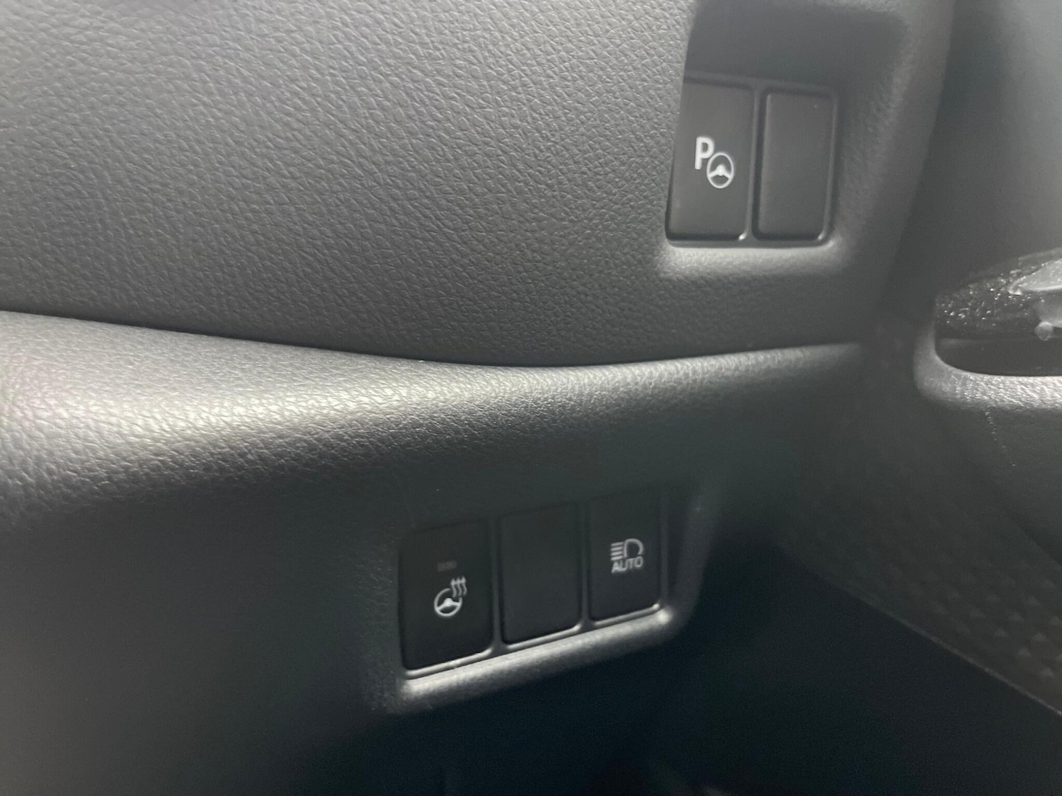 Used Toyota C-HR 2020 for sale - 76551888: Photo 23