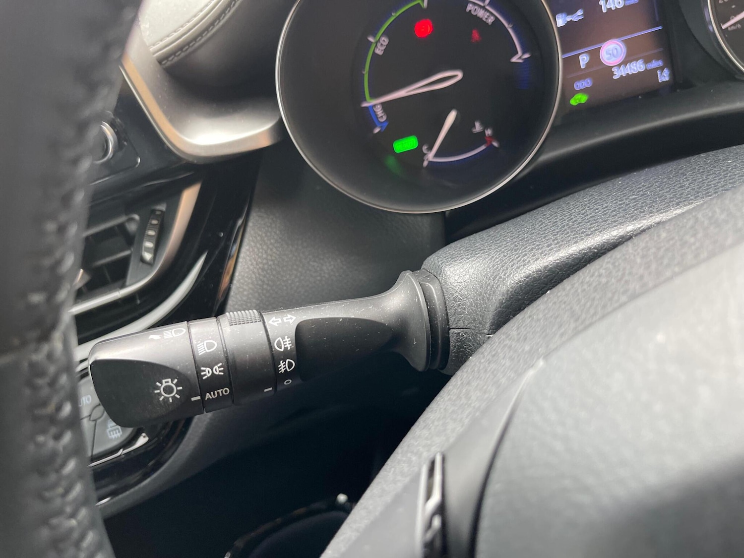 Used Toyota C-HR 2020 for sale - 76551888: Photo 25