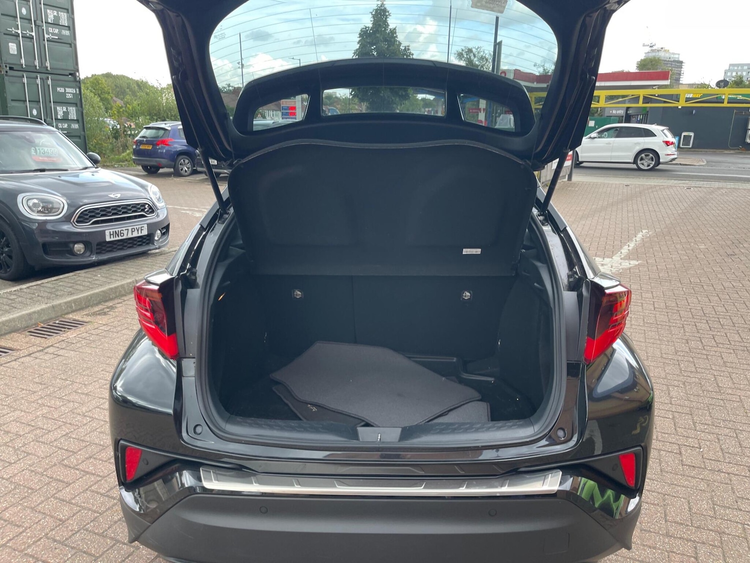 Used Toyota C-HR 2020 for sale - 76551888: Photo 9