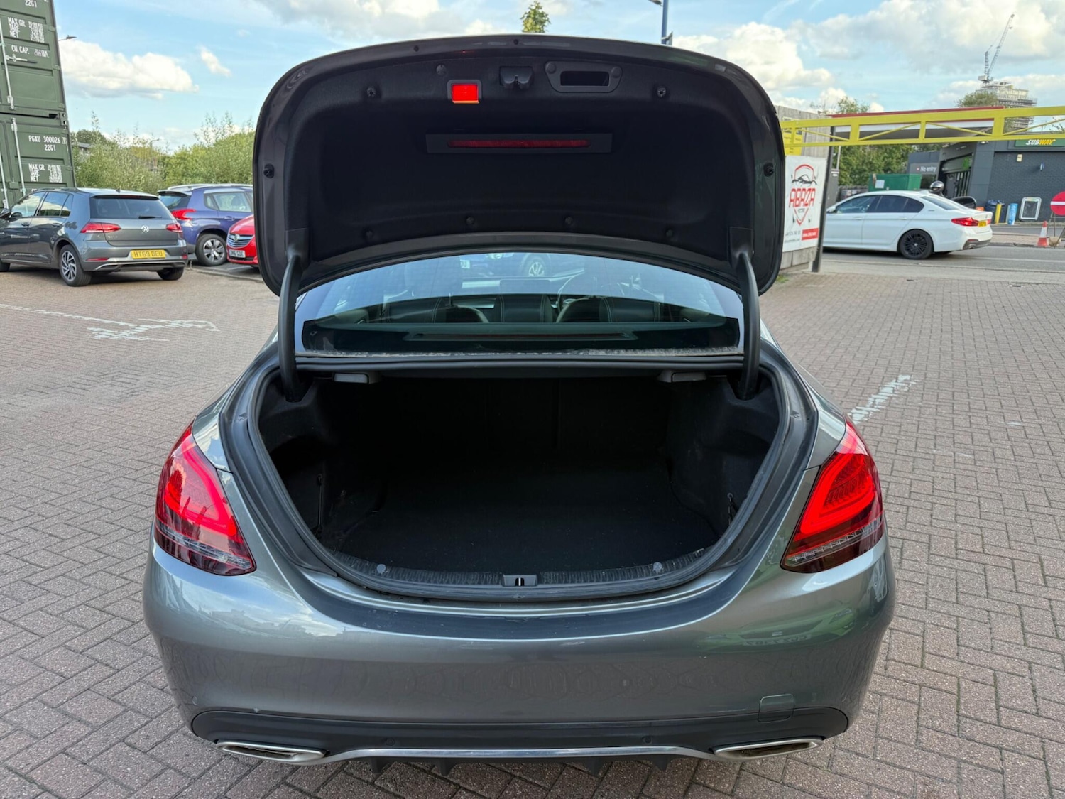 Used Mercedes-Benz C Class 2018 for sale - 76326095: Photo 35