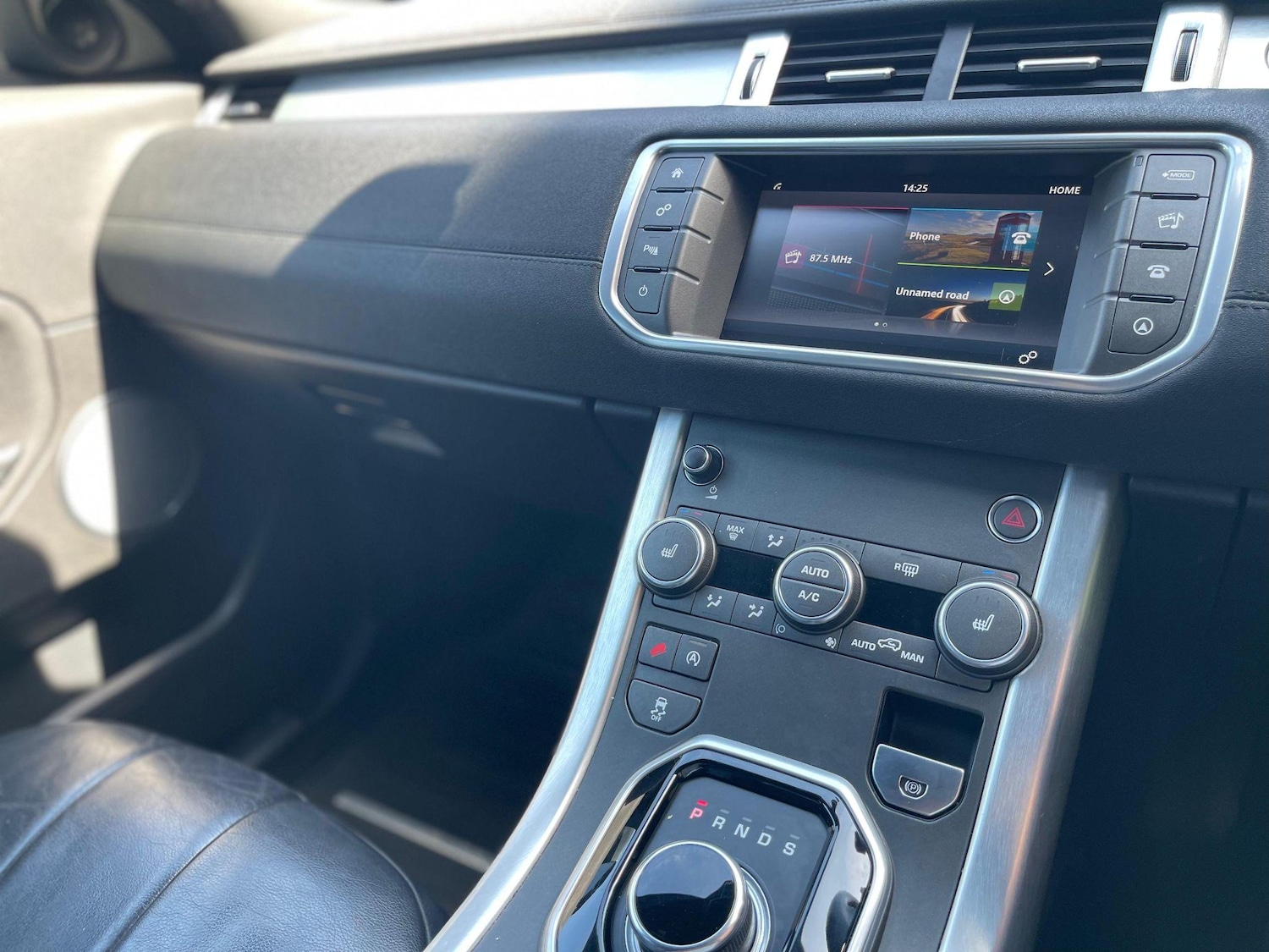 Used Land Rover Range Rover Evoque 2017 for sale - 76551901: Photo 32