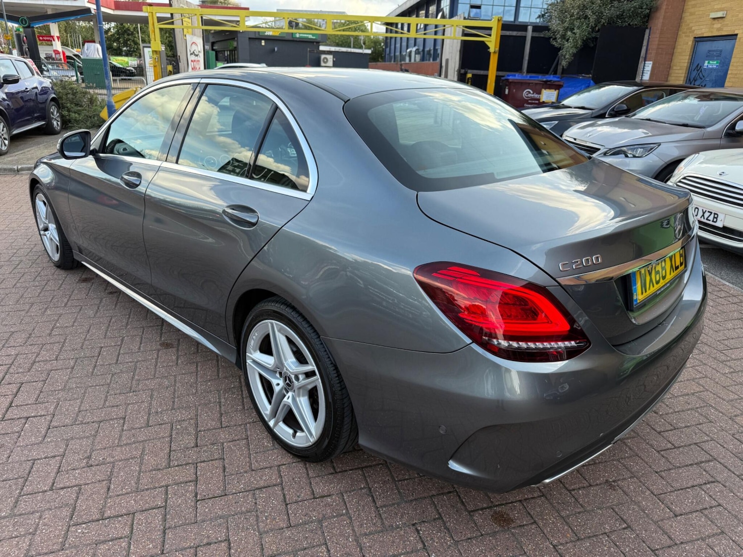 Used Mercedes-Benz C Class 2018 for sale - 77331090: Photo 4