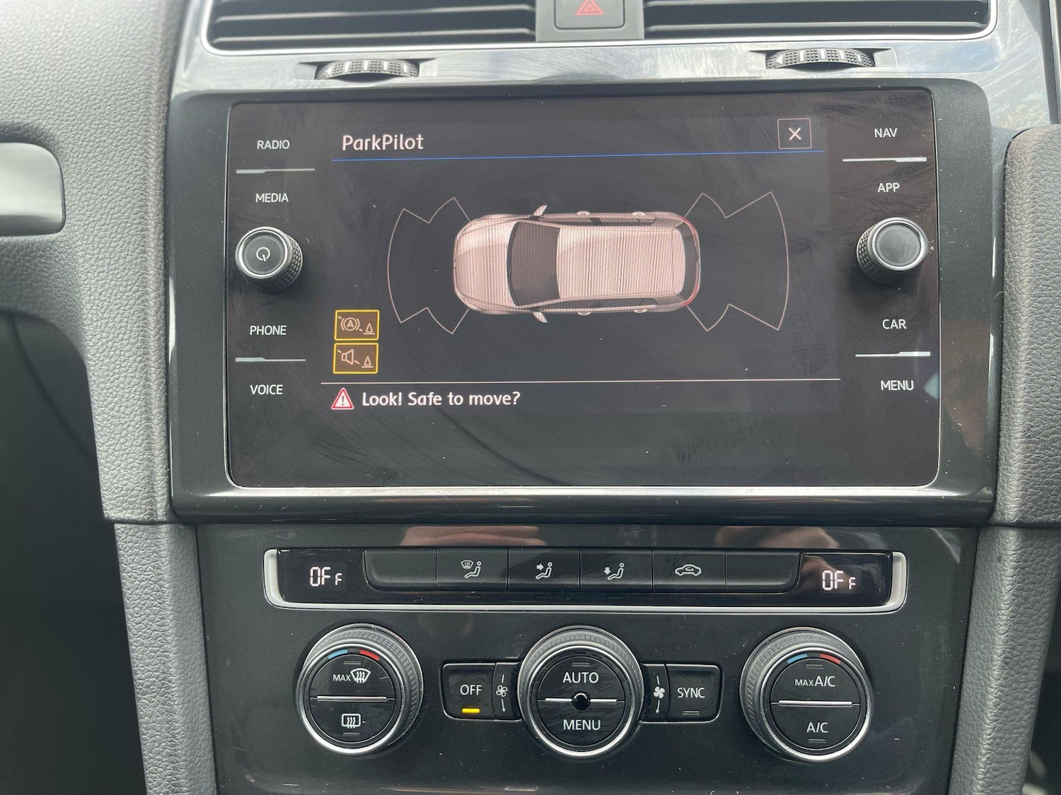 Used Volkswagen Golf 2020 for sale - 76551941: Photo 32