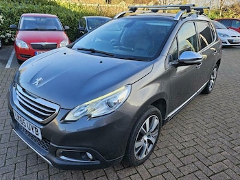 Used Peugeot 2008 2015 for sale - 76325908: Photo