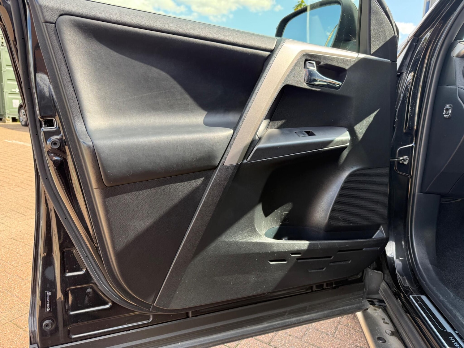 Used Toyota RAV4 2017 for sale - 76551924: Photo 33