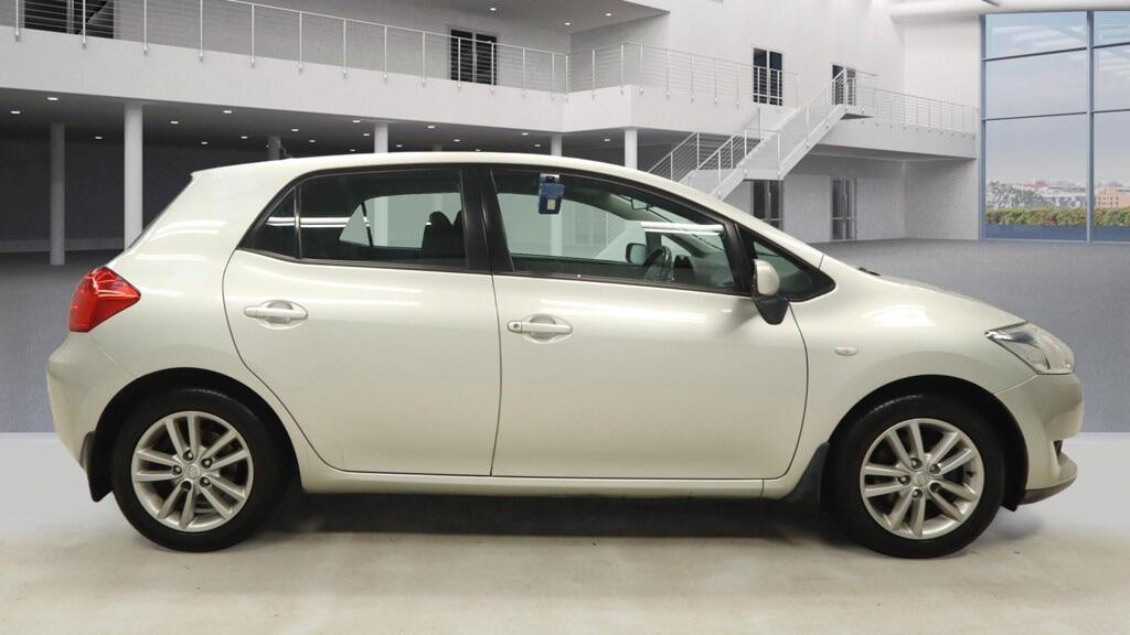 Used Toyota Auris 2009 for sale - 77898232: Photo 5