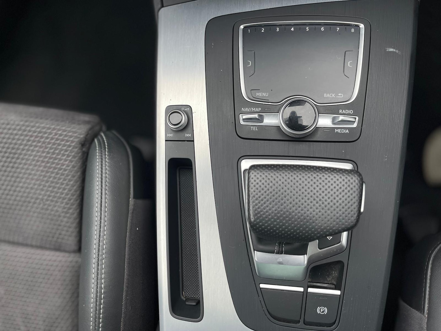 Used Audi Q5 2017 for sale - 76551923: Photo 40