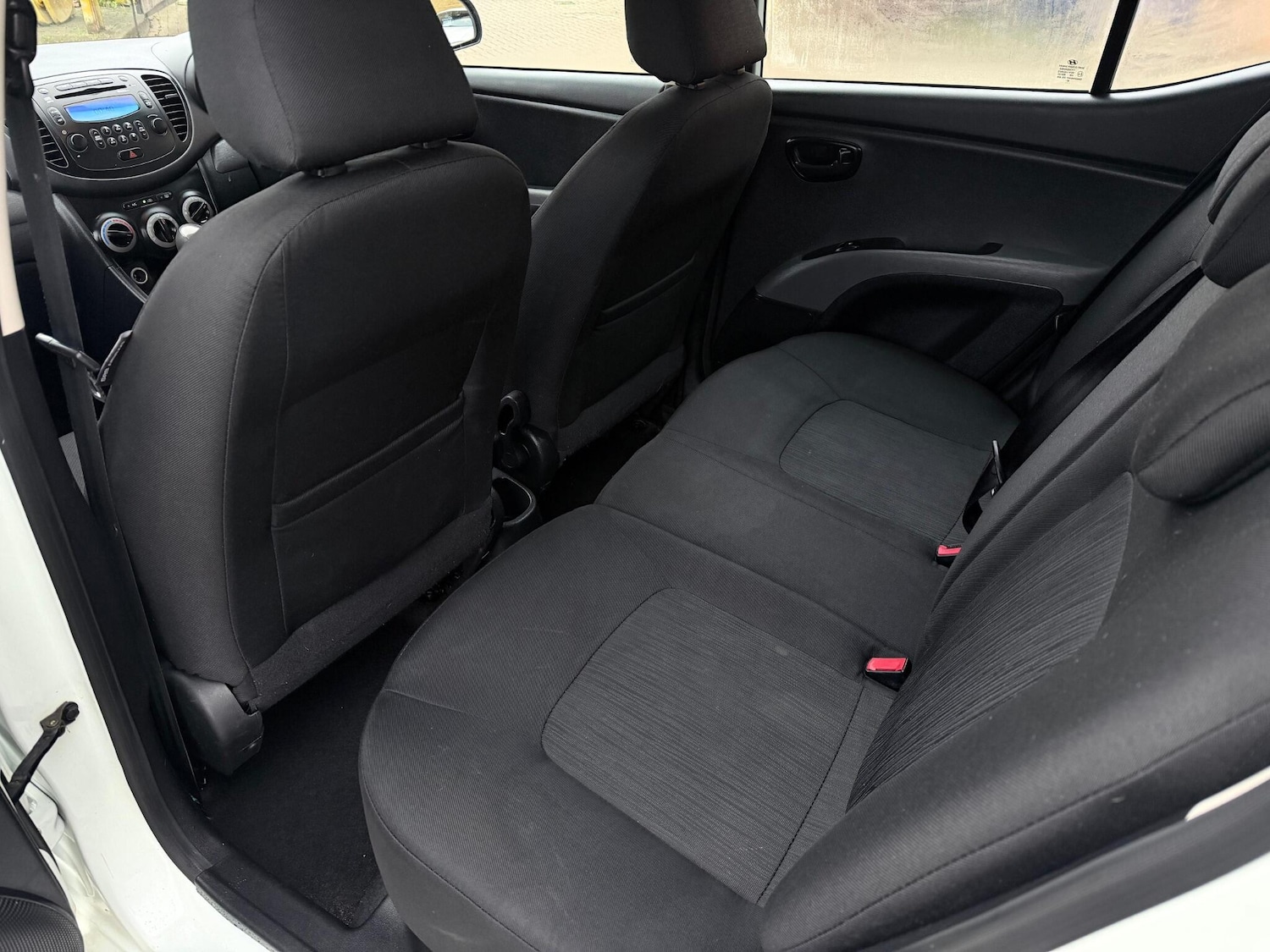 Used Hyundai i10 2013 for sale - 77040818: Photo 25