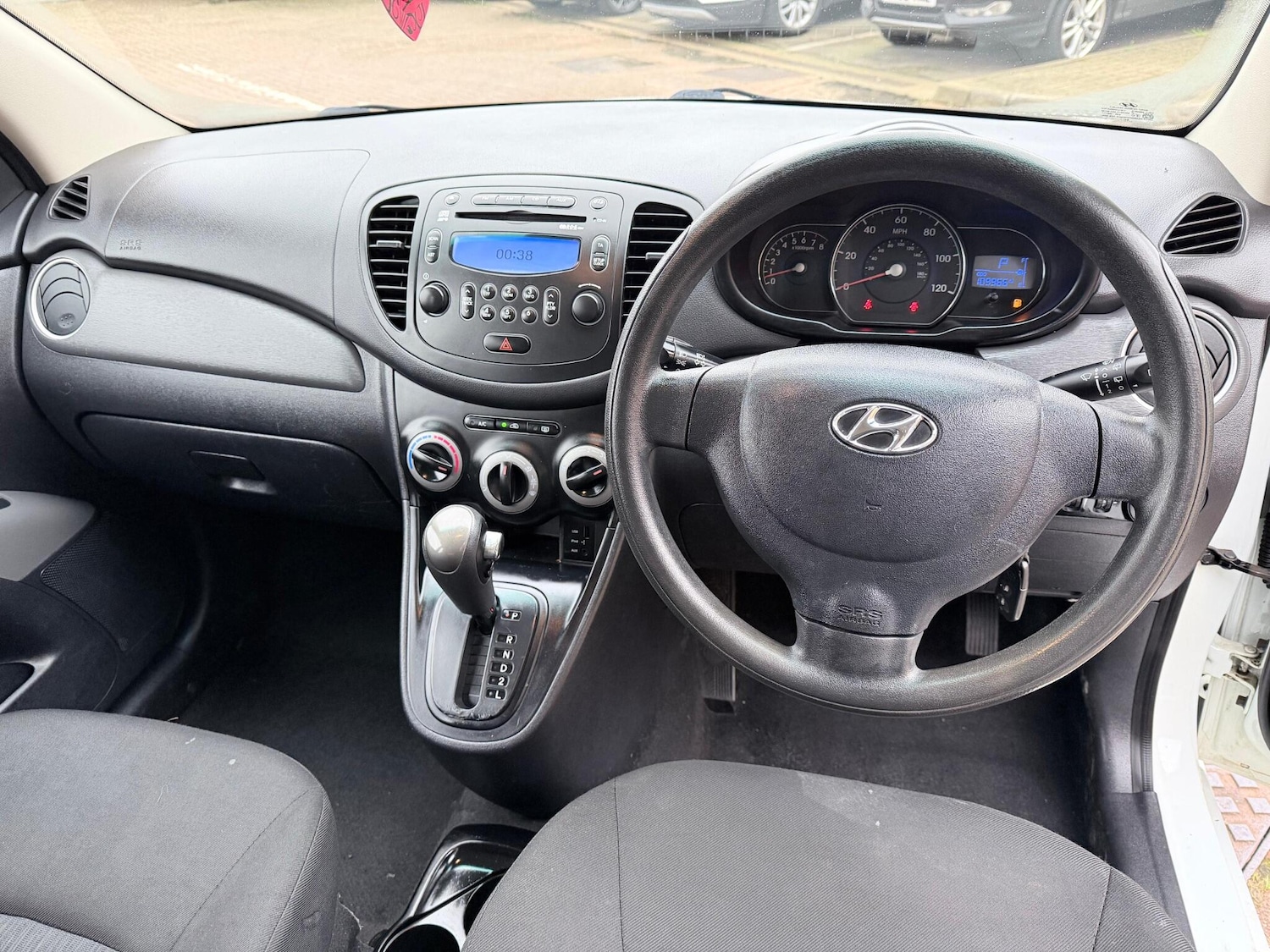 Used Hyundai i10 2013 for sale - 77040818: Photo 30