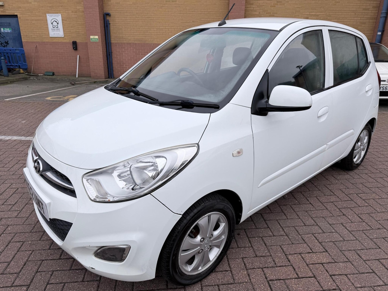 Used Hyundai i10 2013 for sale - 77040818: Photo 6