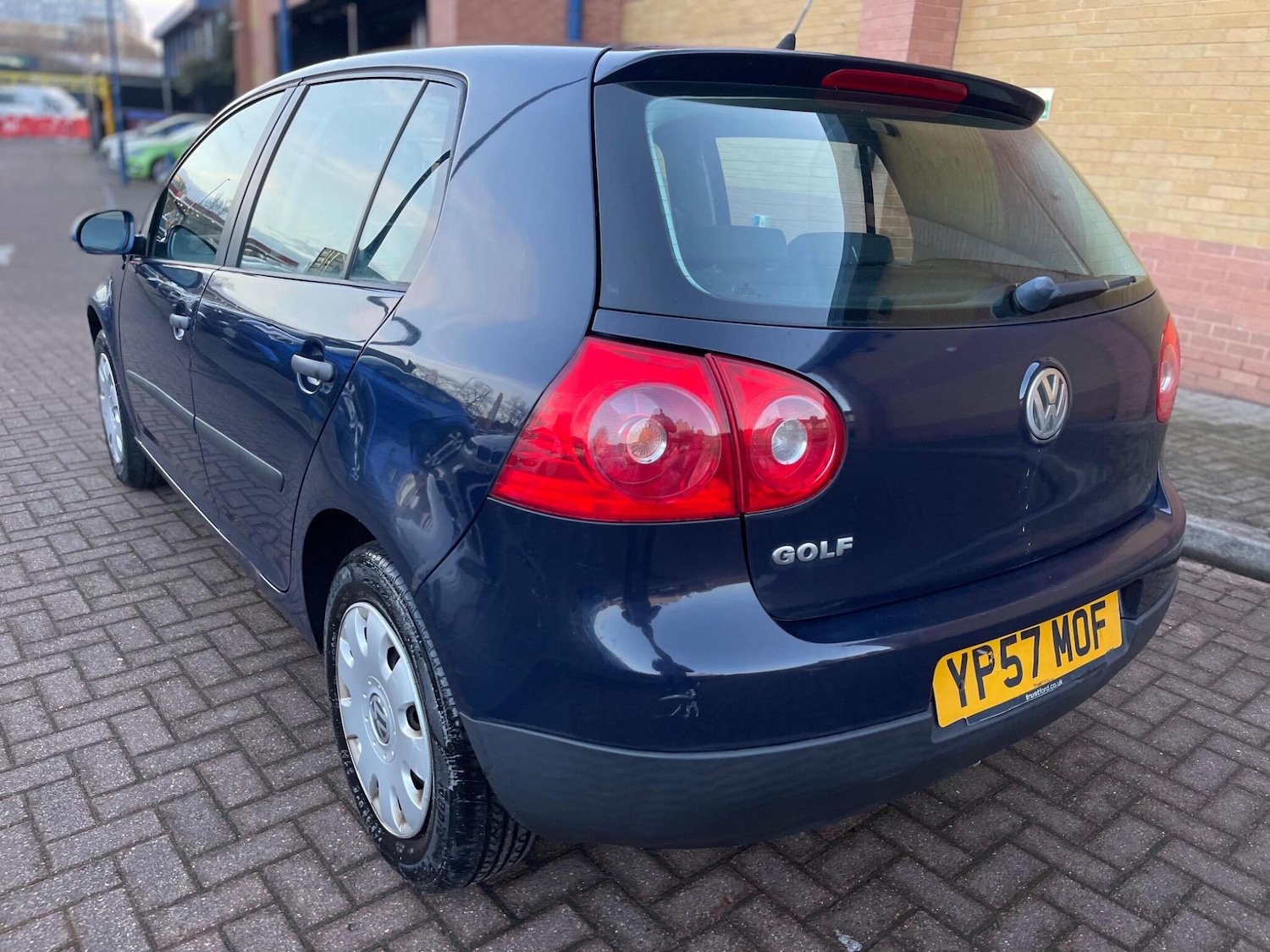 Used Volkswagen Golf 2007 for sale - 77131120: Photo 4