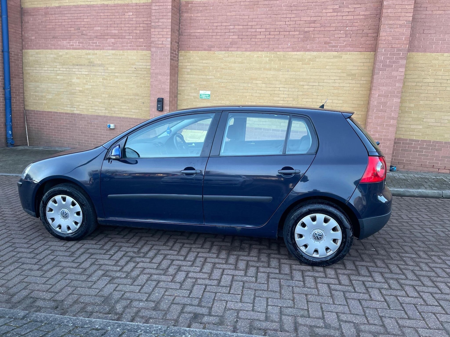 Used Volkswagen Golf 2007 for sale - 77131120: Photo 9