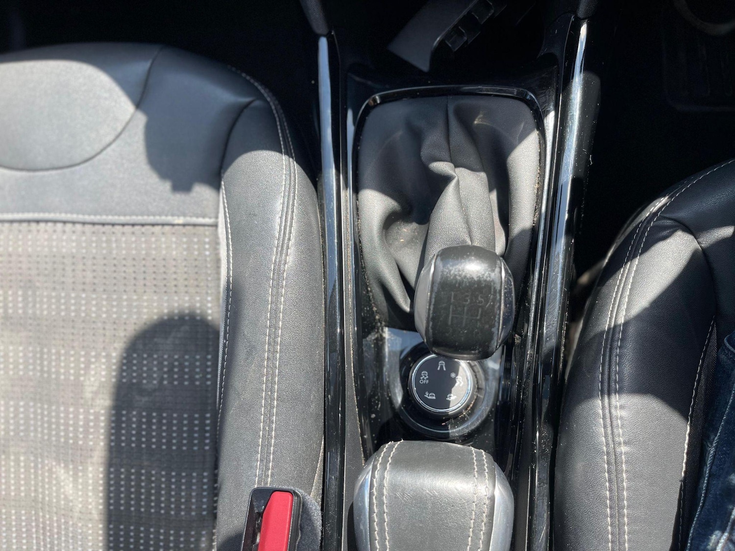 Used Peugeot 2008 2016 for sale - 76551905: Photo 17