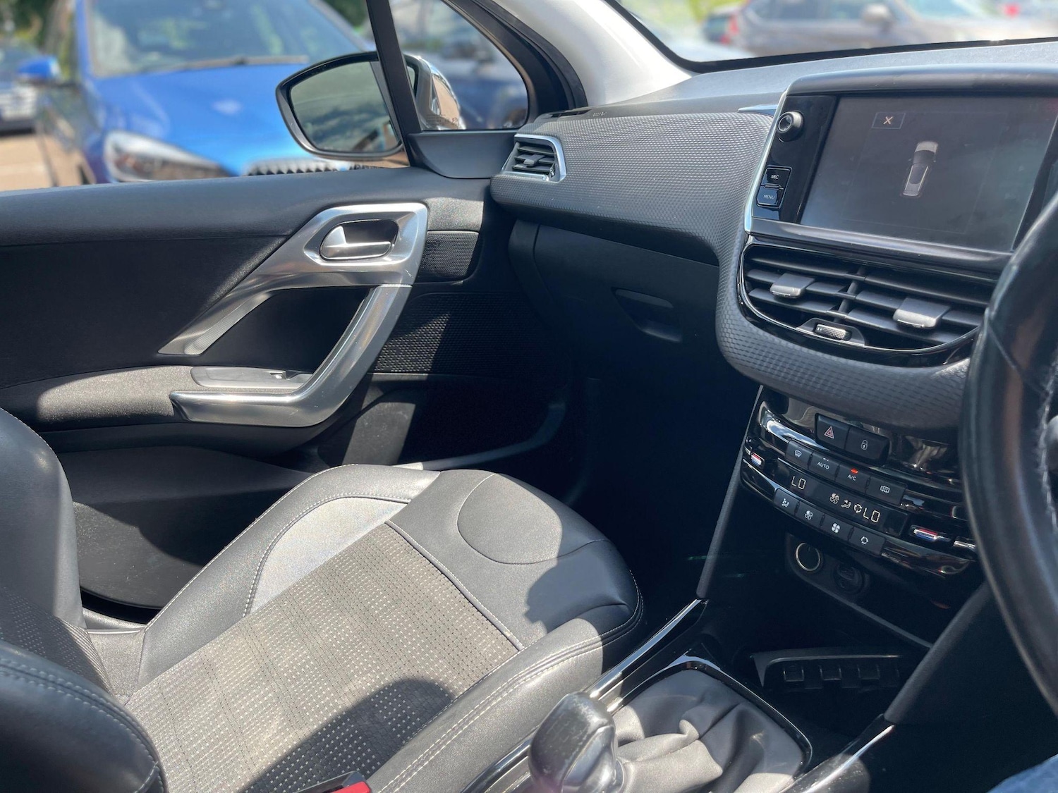 Used Peugeot 2008 2016 for sale - 76551905: Photo 38