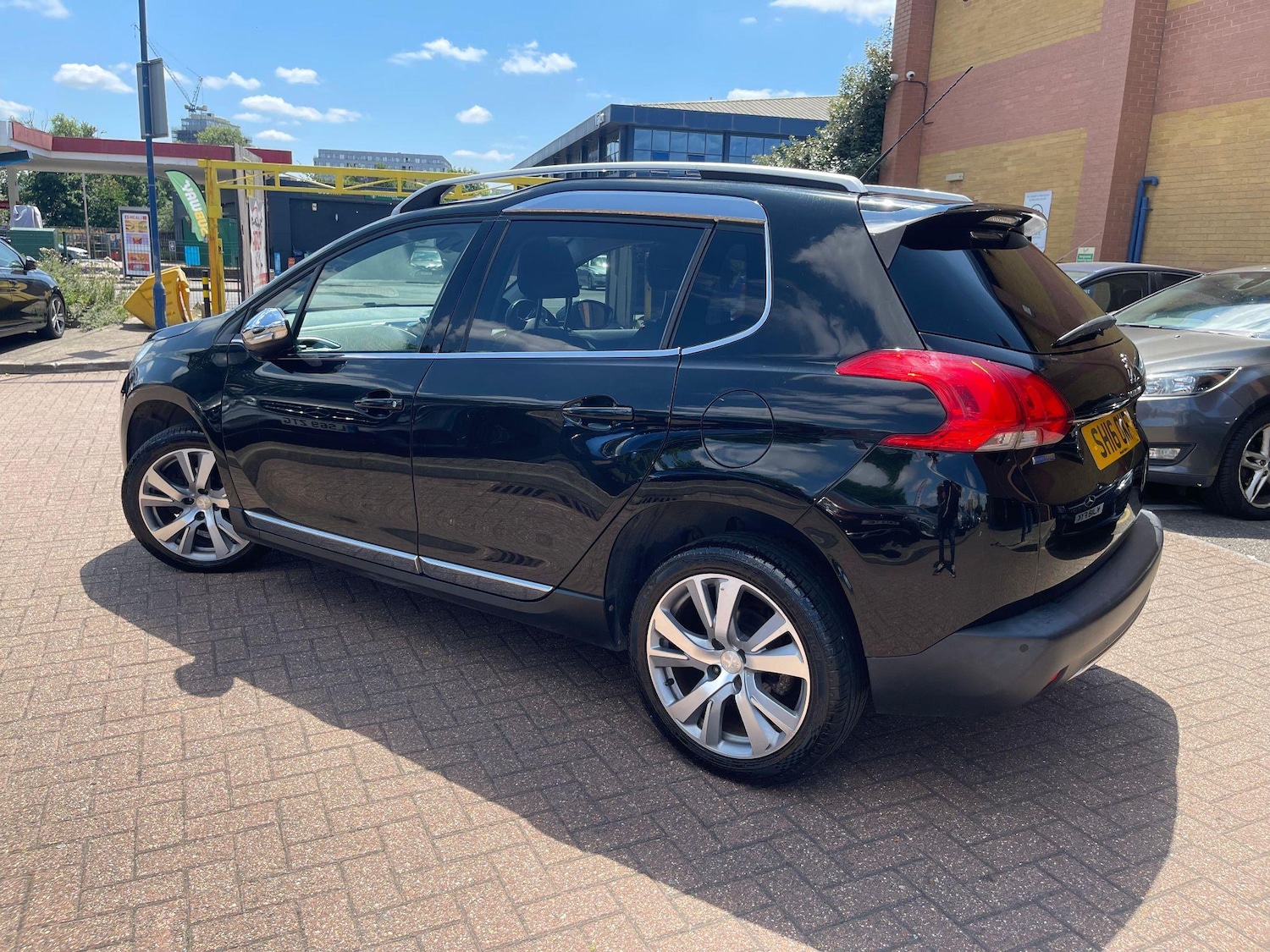 Used Peugeot 2008 2016 for sale - 76551905: Photo 9