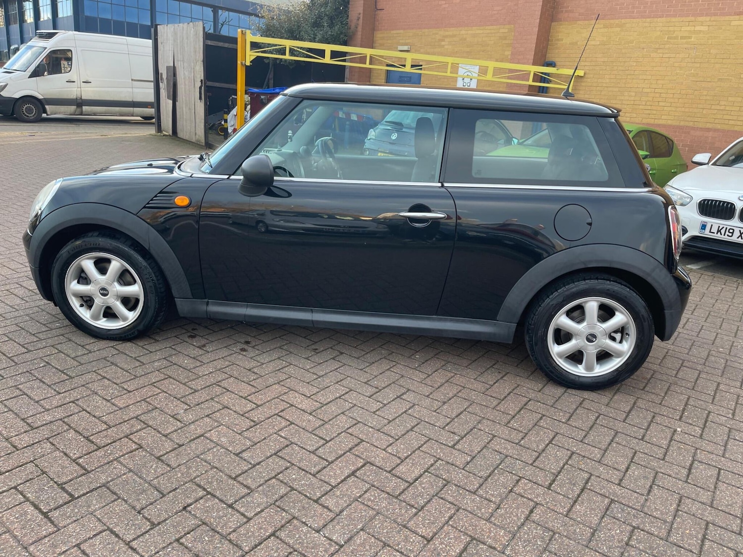 Used MINI Hatch 2010 for sale - 77315454: Photo 11