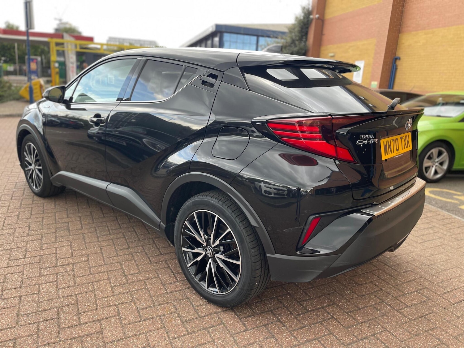 Used Toyota C-HR 2020 for sale - 76325956: Photo 11