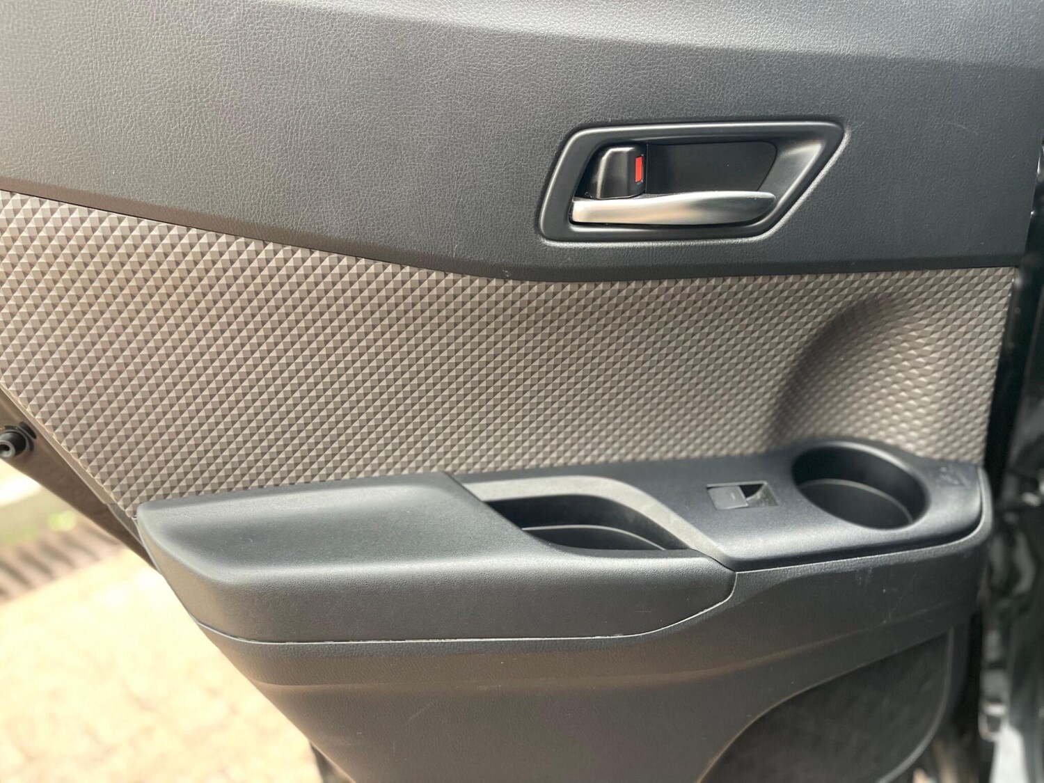 Used Toyota C-HR 2020 for sale - 76325956: Photo 13