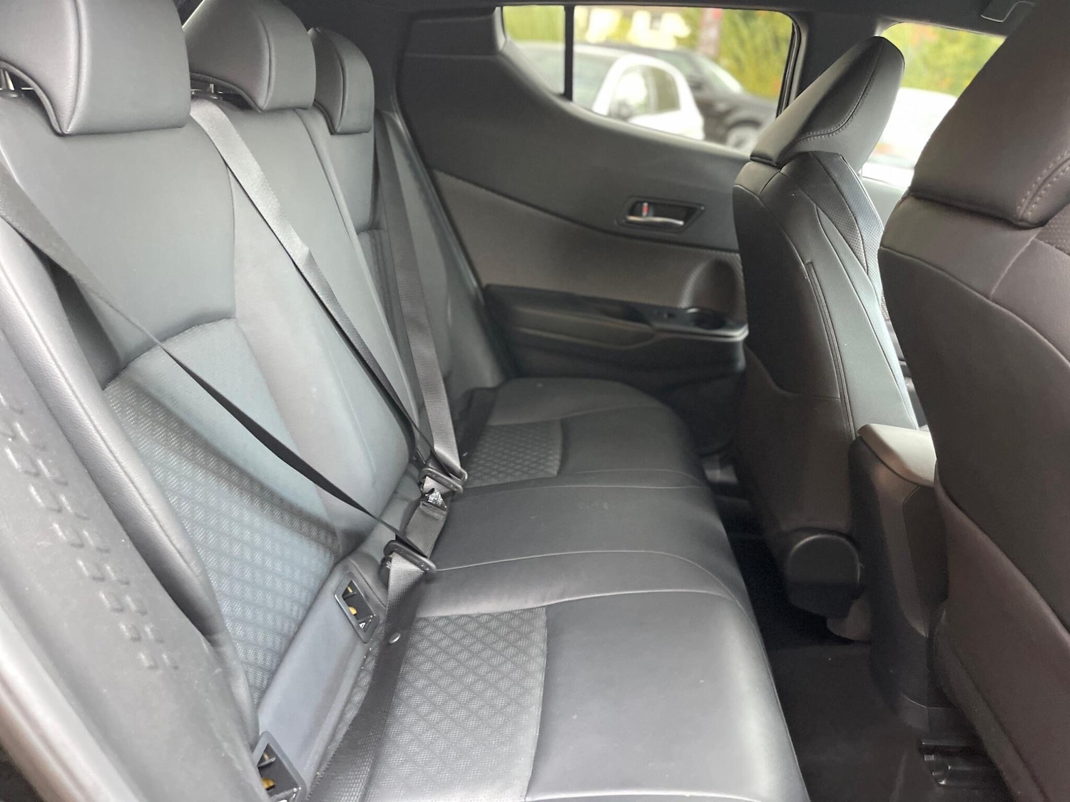 Used Toyota C-HR 2020 for sale - 76325956: Photo 17
