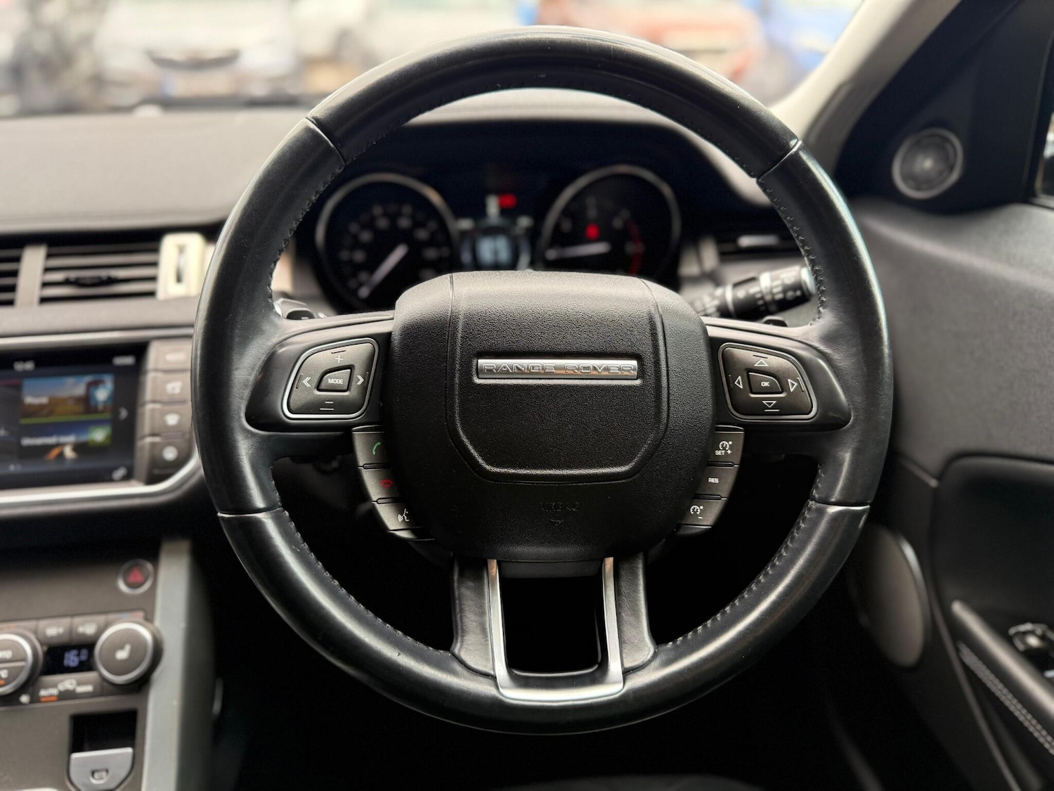 Used Land Rover Range Rover Evoque 2015 for sale - 76886907: Photo 26