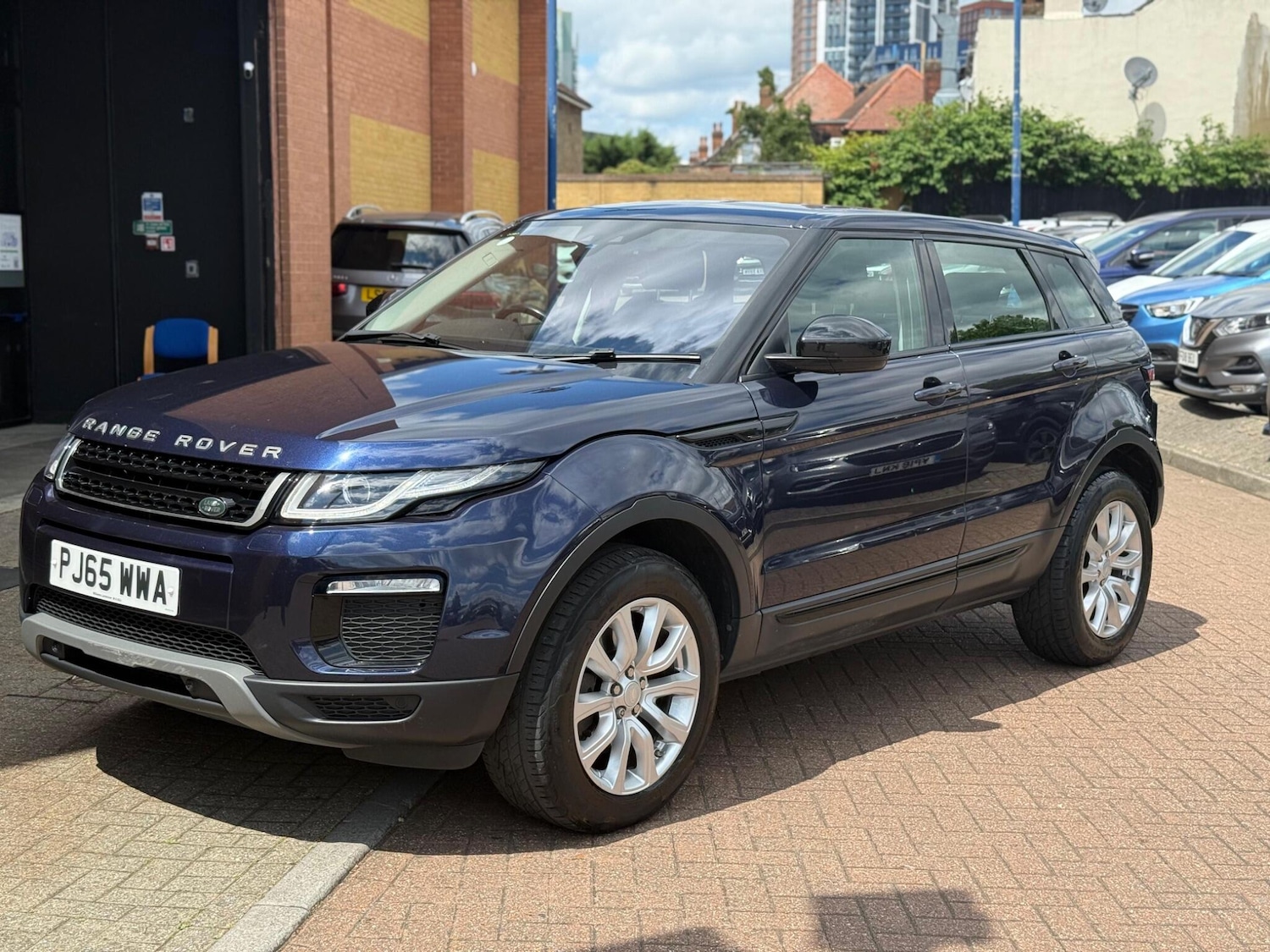 Used Land Rover Range Rover Evoque 2015 for sale - 76886907: Photo 3