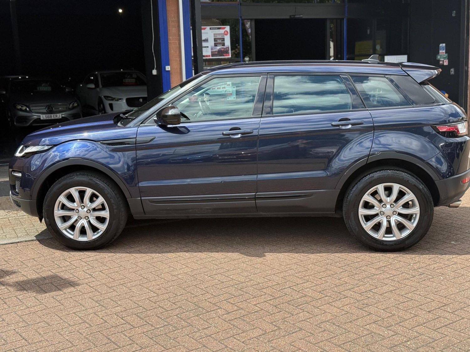 Used Land Rover Range Rover Evoque 2015 for sale - 76886907: Photo 7