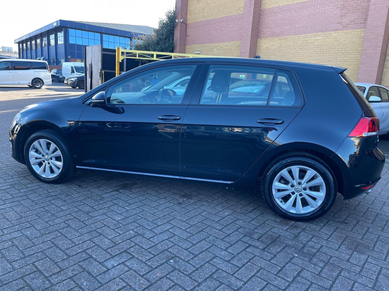 Used Volkswagen Golf 2014 for sale - 77575100: Photo 12