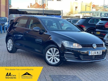 Used Volkswagen Golf 2014 for sale - 77575100: Photo