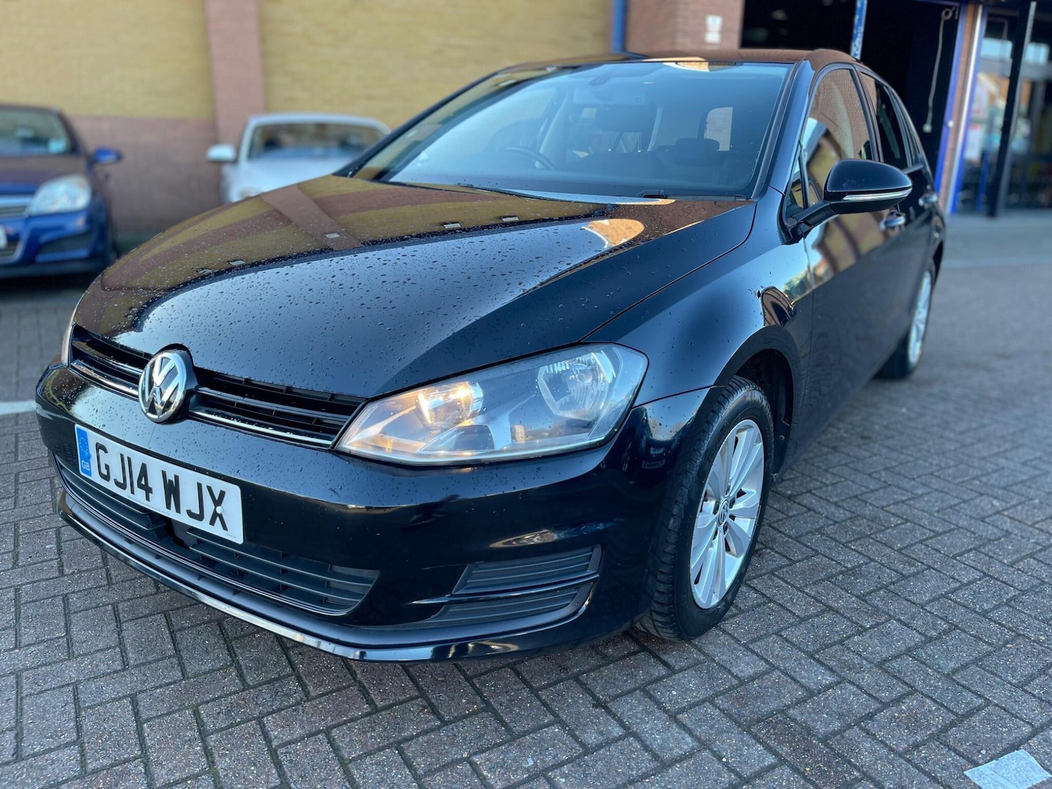 Used Volkswagen Golf 2014 for sale - 77575100: Photo 3
