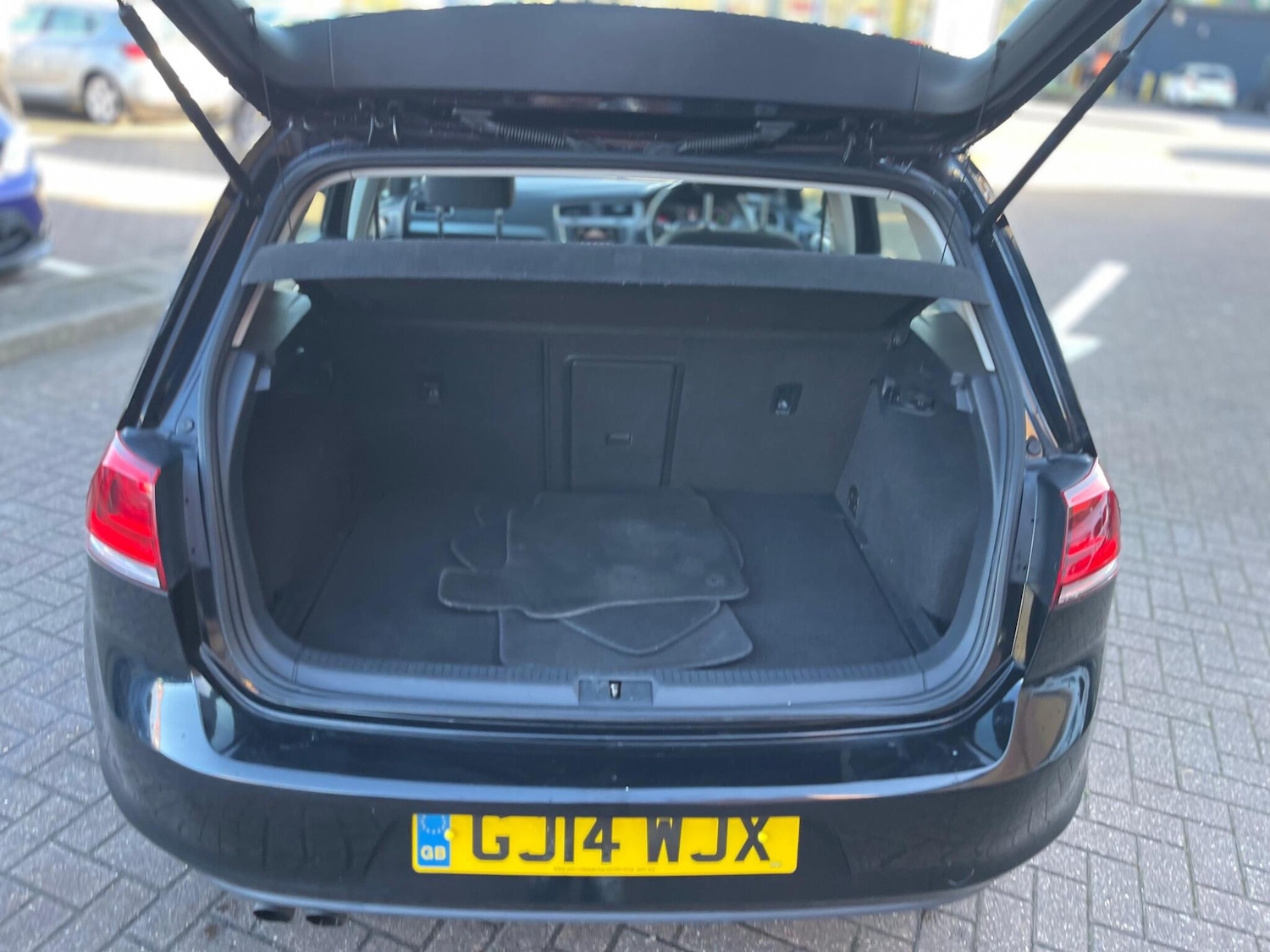 Used Volkswagen Golf 2014 for sale - 77575100: Photo 38