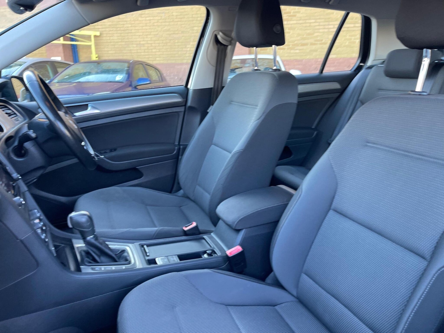 Used Volkswagen Golf 2014 for sale - 77575100: Photo 39