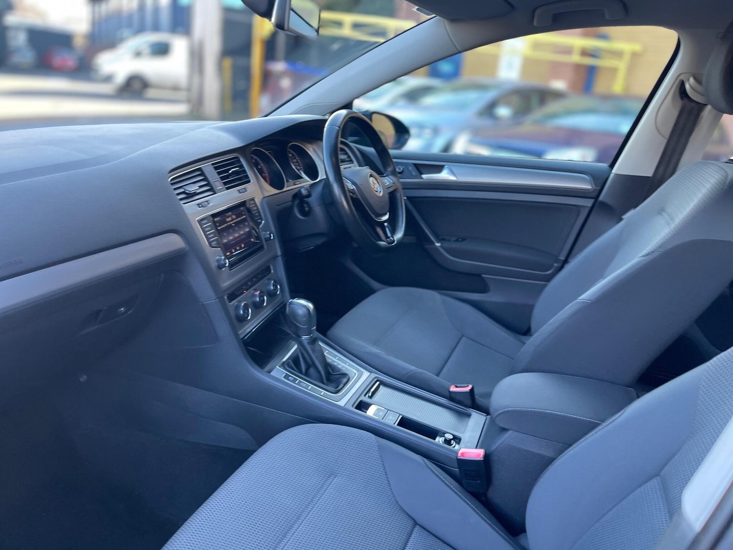 Used Volkswagen Golf 2014 for sale - 77575100: Photo 40