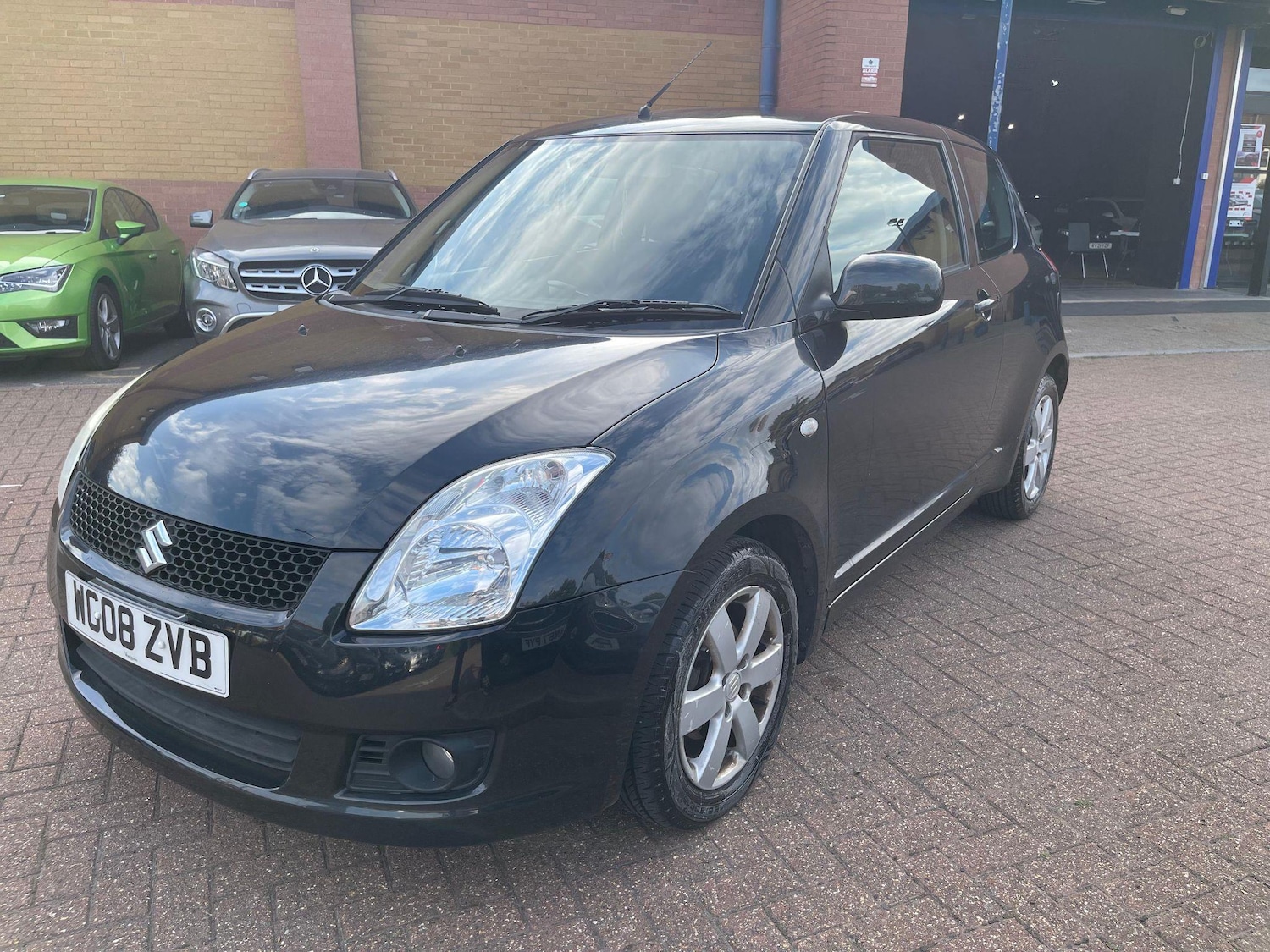 Used Suzuki Swift 2008 for sale - 76325925: Photo 3