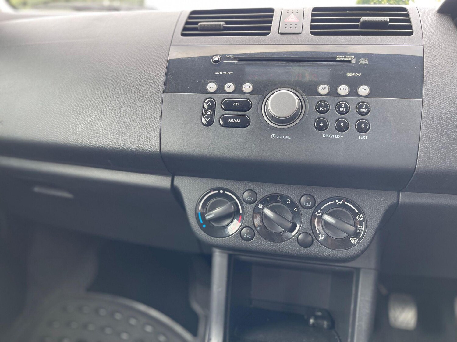 Used Suzuki Swift 2008 for sale - 76325925: Photo 30