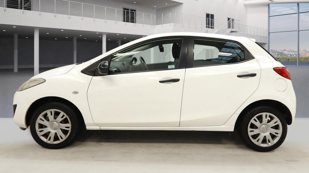 Used Mazda Mazda2 2011 for sale - 77737607: Photo 4