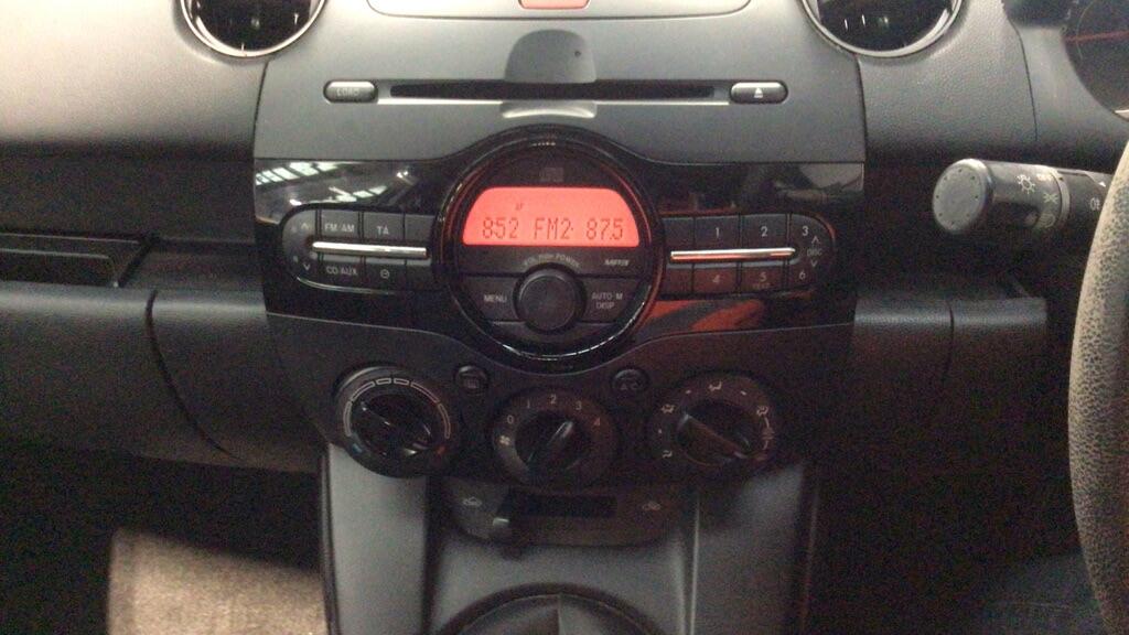 Used Mazda Mazda2 2011 for sale - 77737607: Photo 8