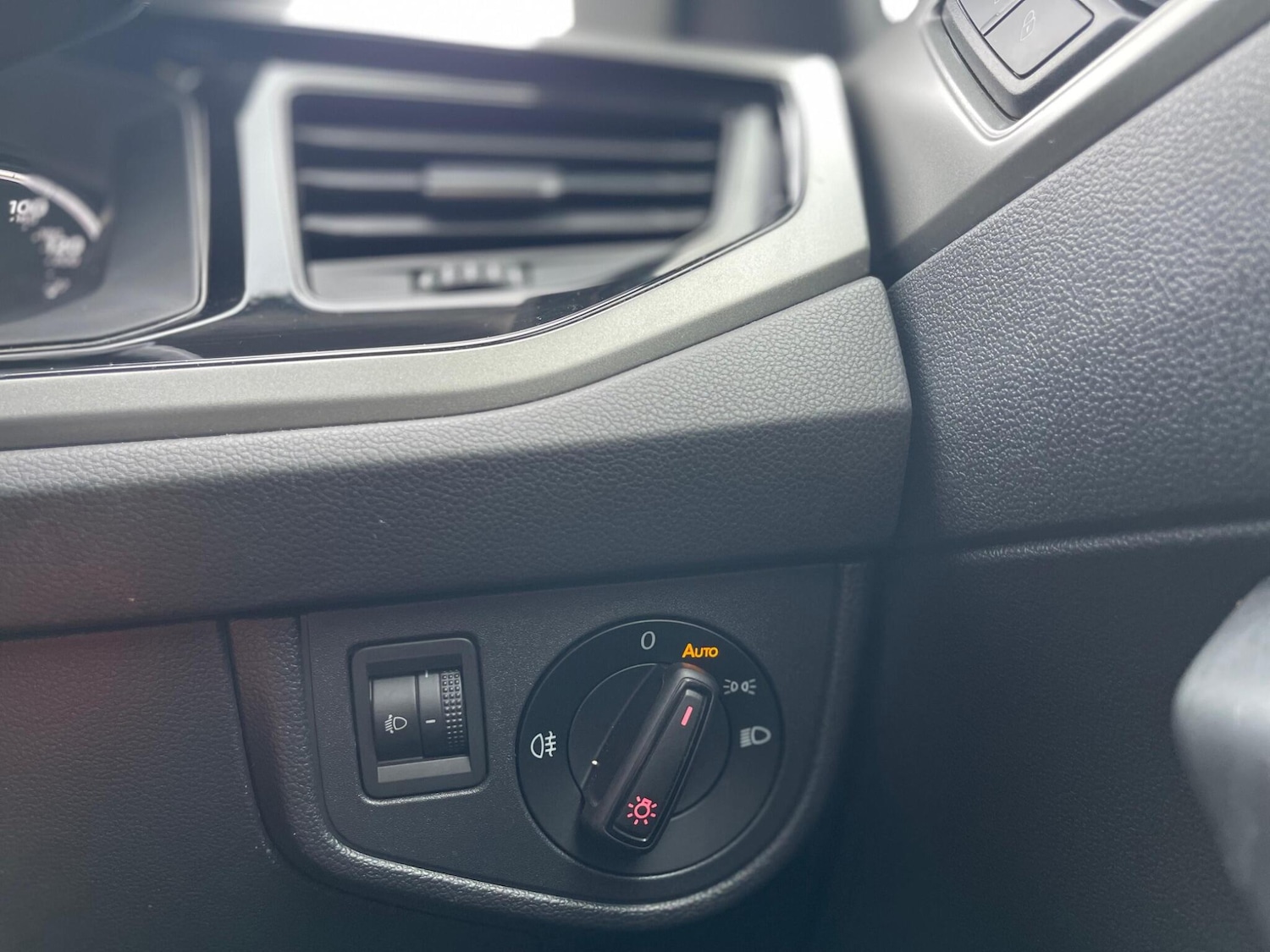 Used Volkswagen Polo 2018 for sale - 77120524: Photo 26