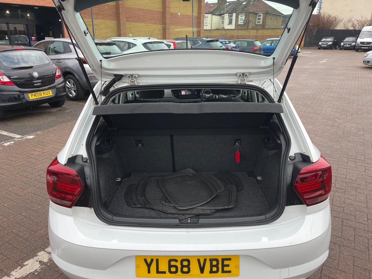 Used Volkswagen Polo 2018 for sale - 77120524: Photo 39