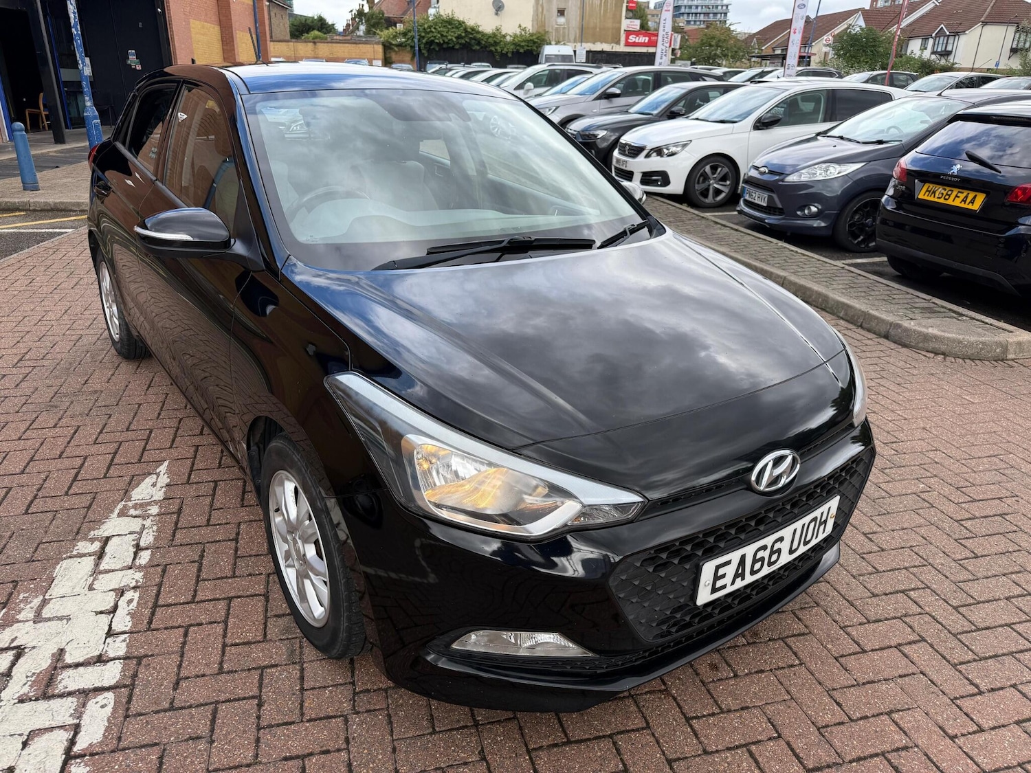 Used Hyundai i20 2016 for sale - 76551952: Photo 15