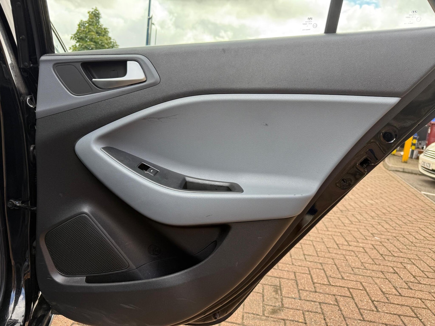 Used Hyundai i20 2016 for sale - 76551952: Photo 18