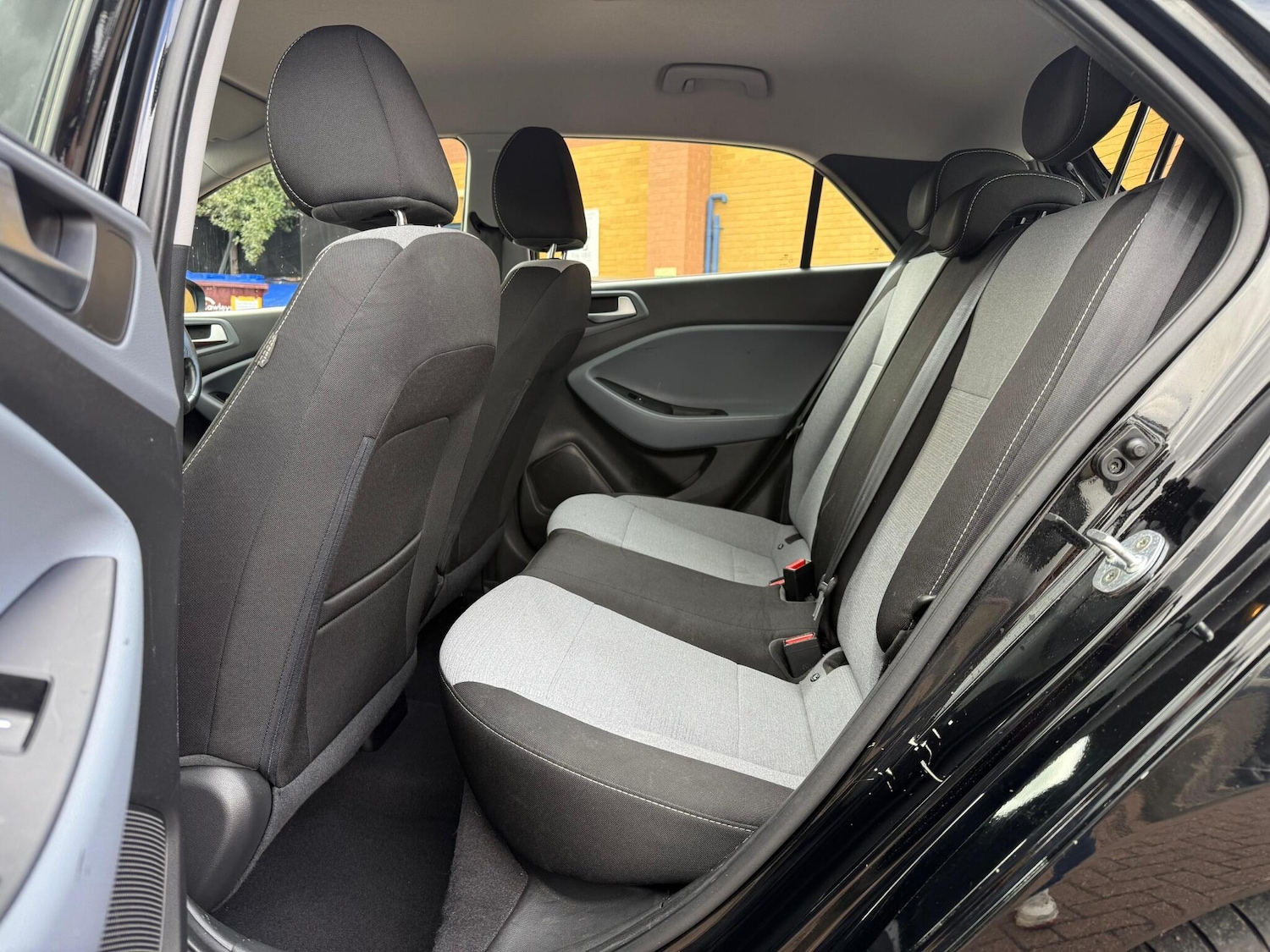 Used Hyundai i20 2016 for sale - 76551952: Photo 23