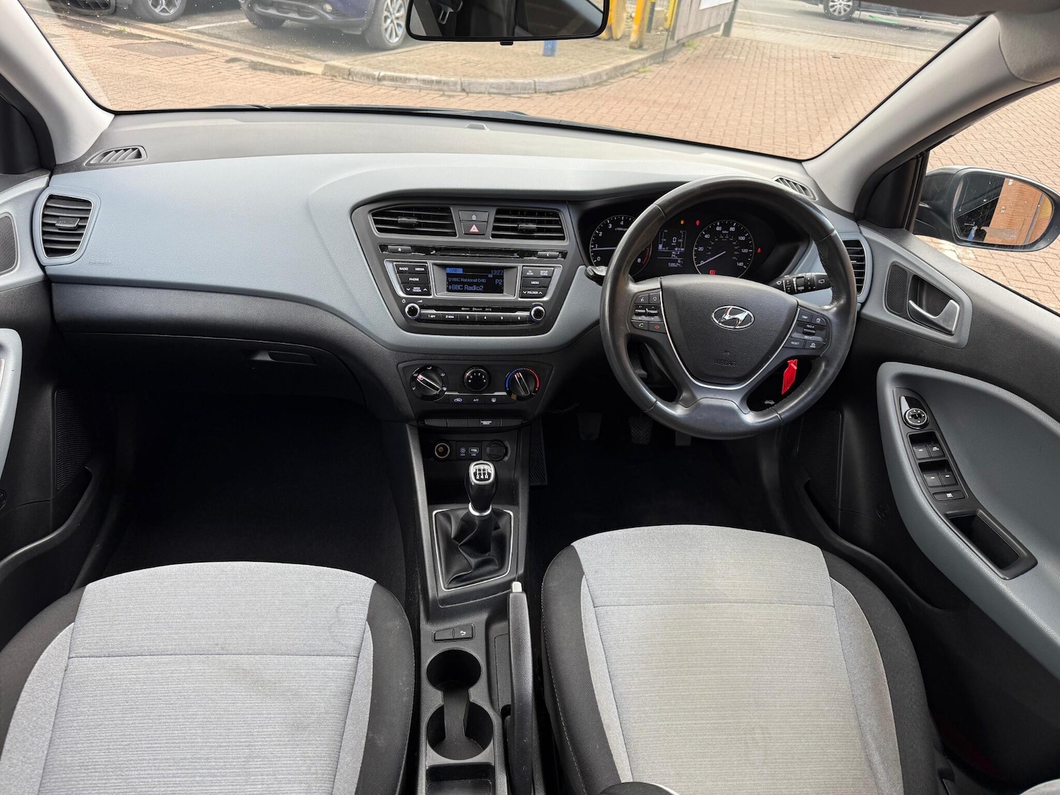 Used Hyundai i20 2016 for sale - 76551952: Photo 25