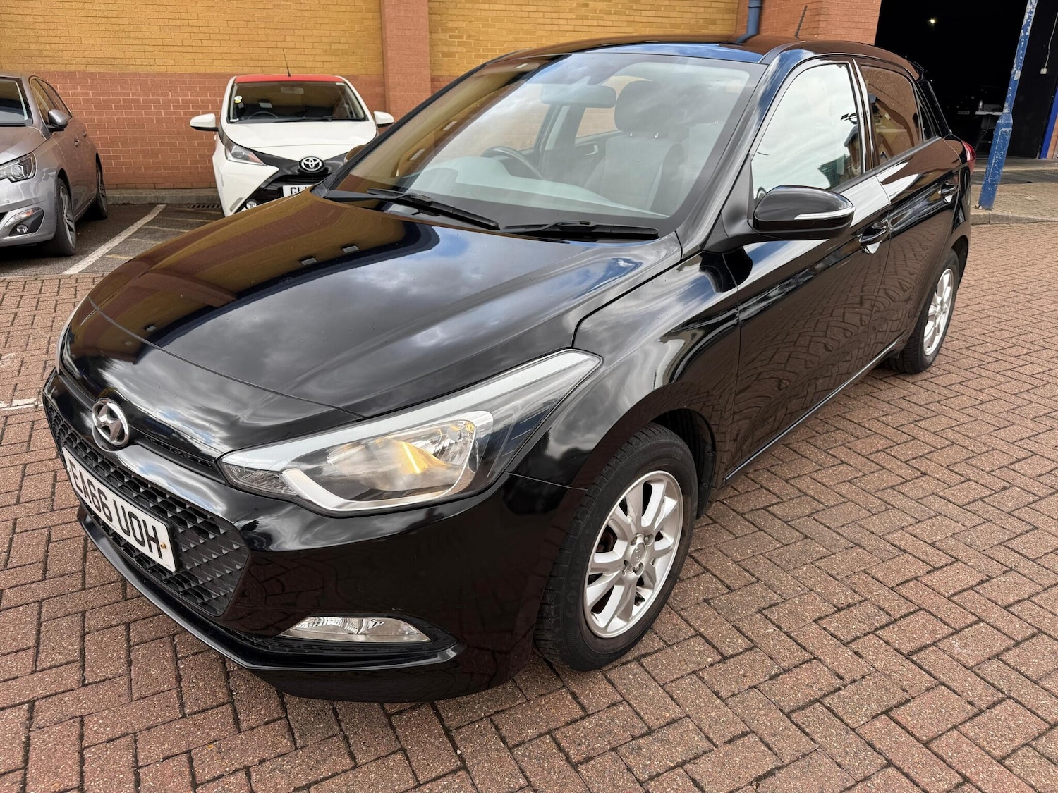 Used Hyundai i20 2016 for sale - 76551952: Photo 6